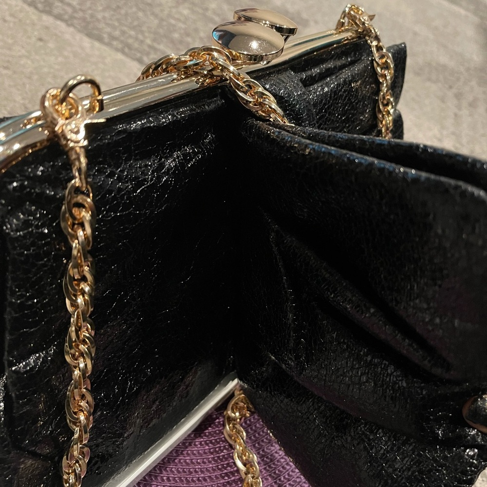#108 - Brand New Chunky Clutch / Shoulder Bag with detachable Gold link chain! - Picture 8 of 12